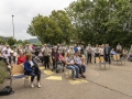 Gründungsmitglieder (stehend) beim Corona-konformen Gruppenbild